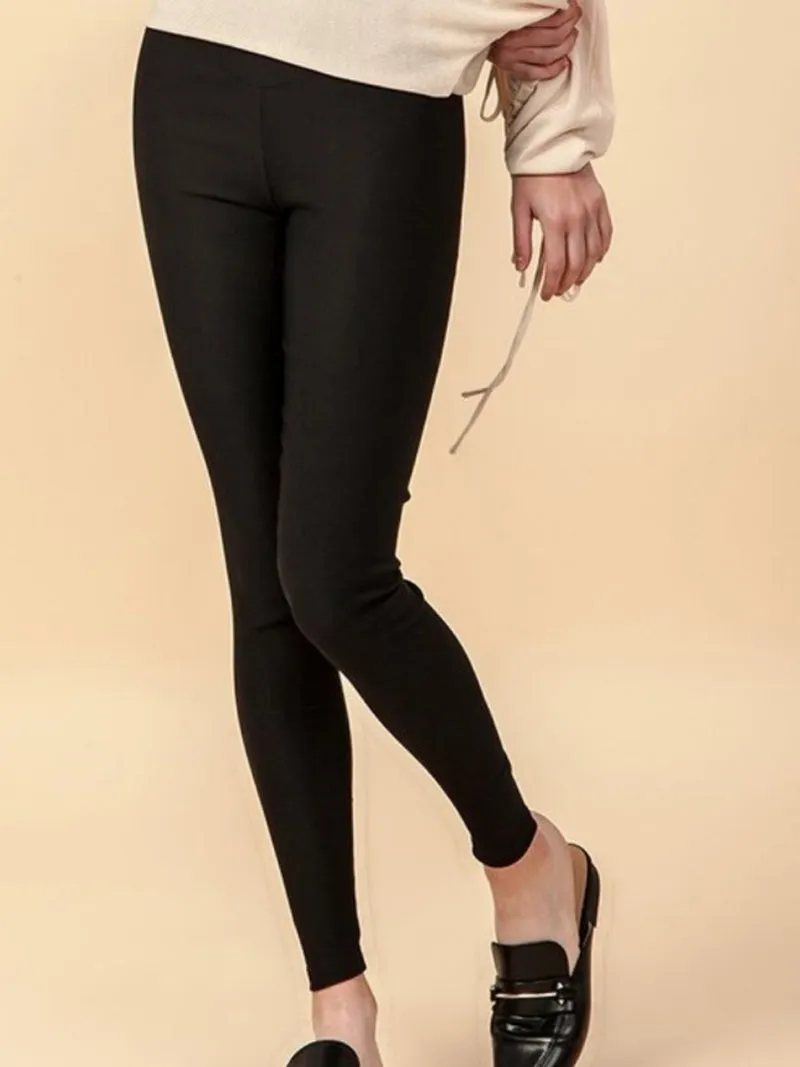 Leggings negros.