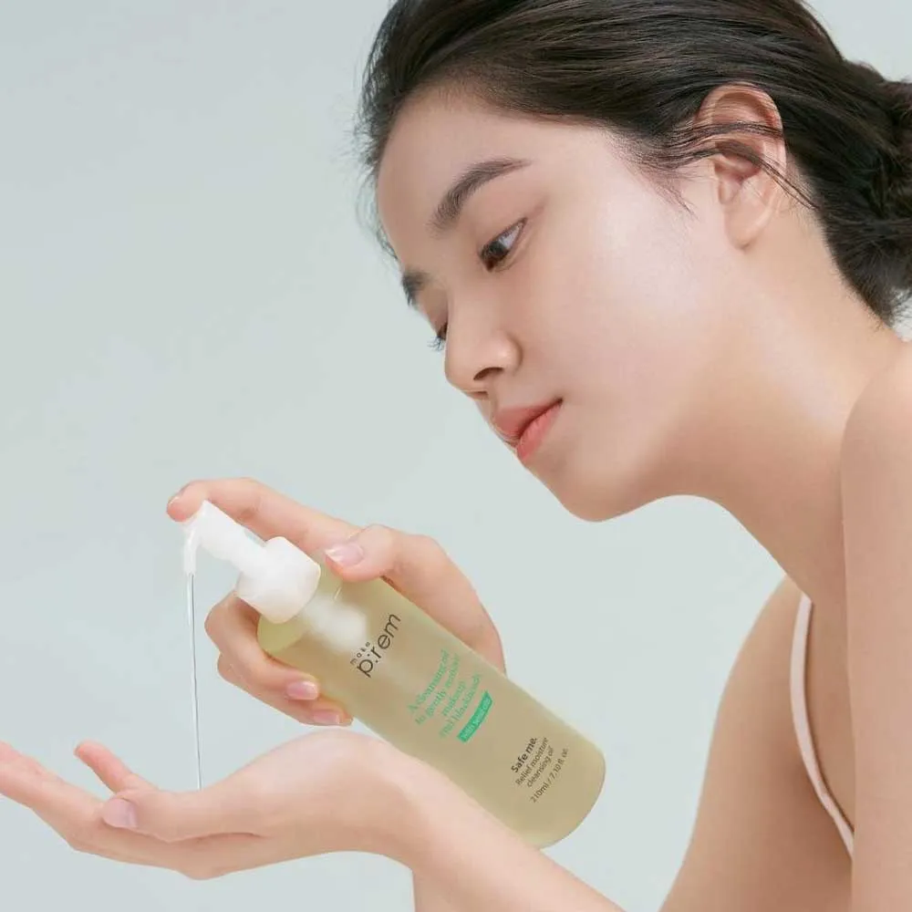 Safe me. Relief Moisture Cleansing Oil