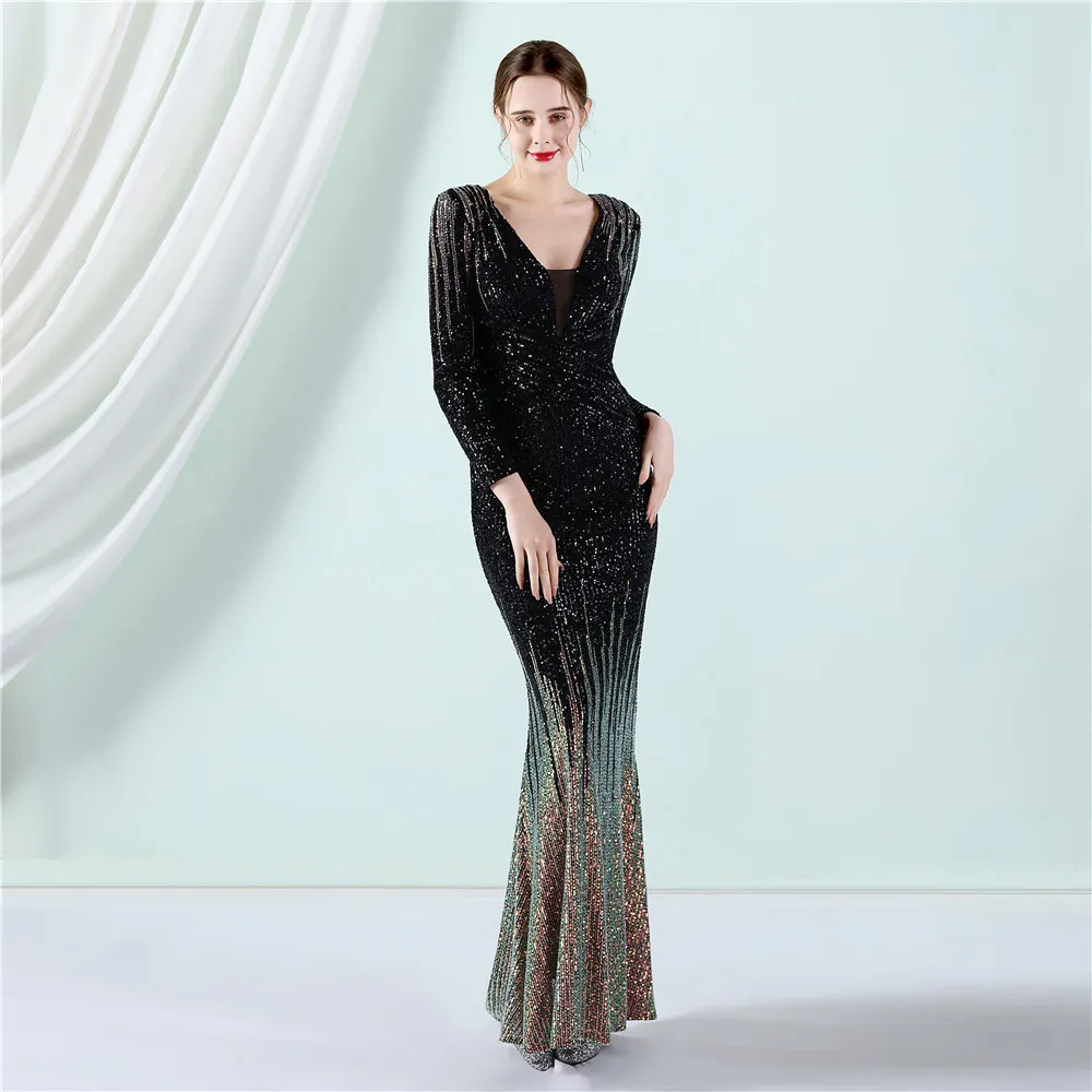 Vestido de Festa Longo com Detalhes Paetês Degradê Preto