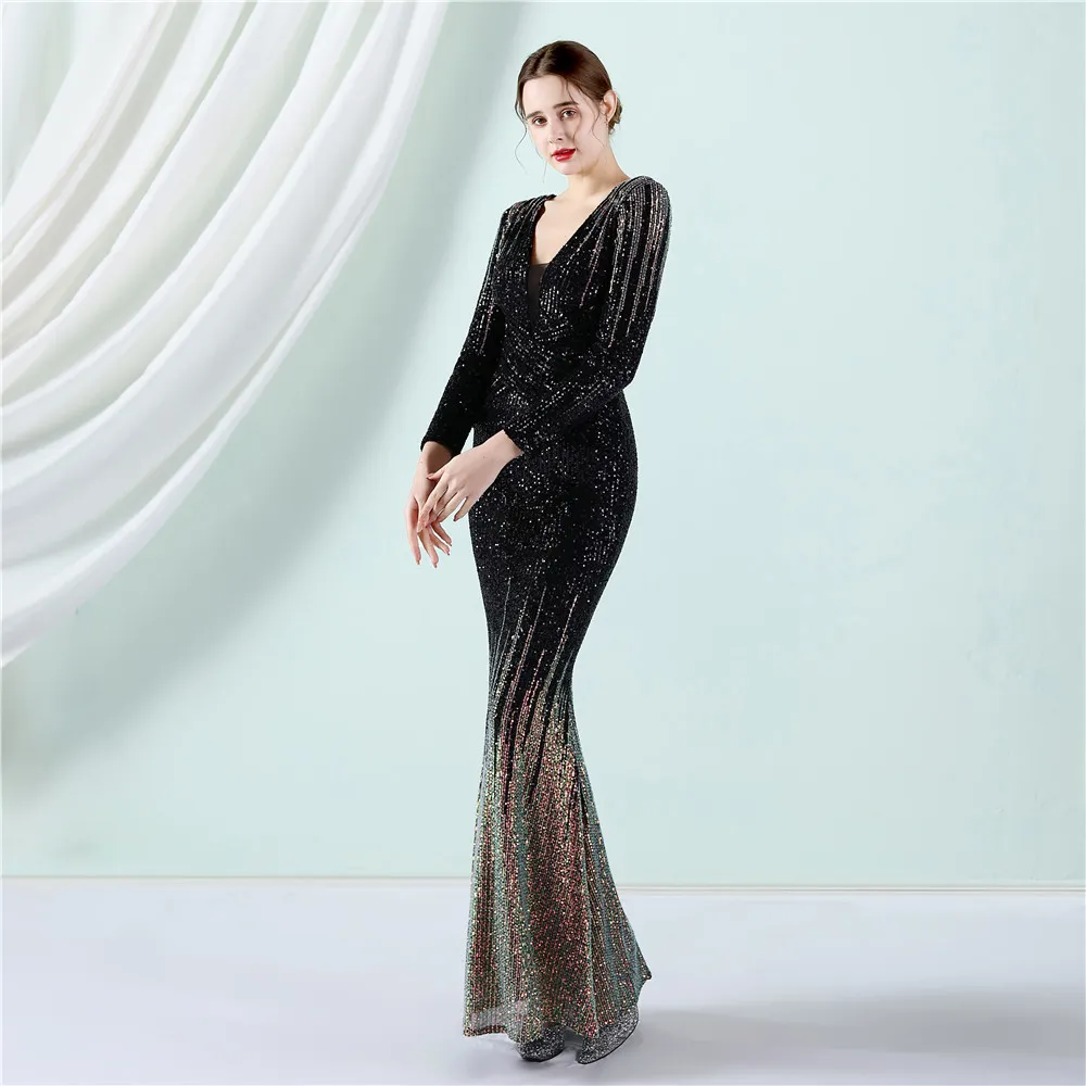 Vestido de Festa Longo com Detalhes Paetês Degradê Preto