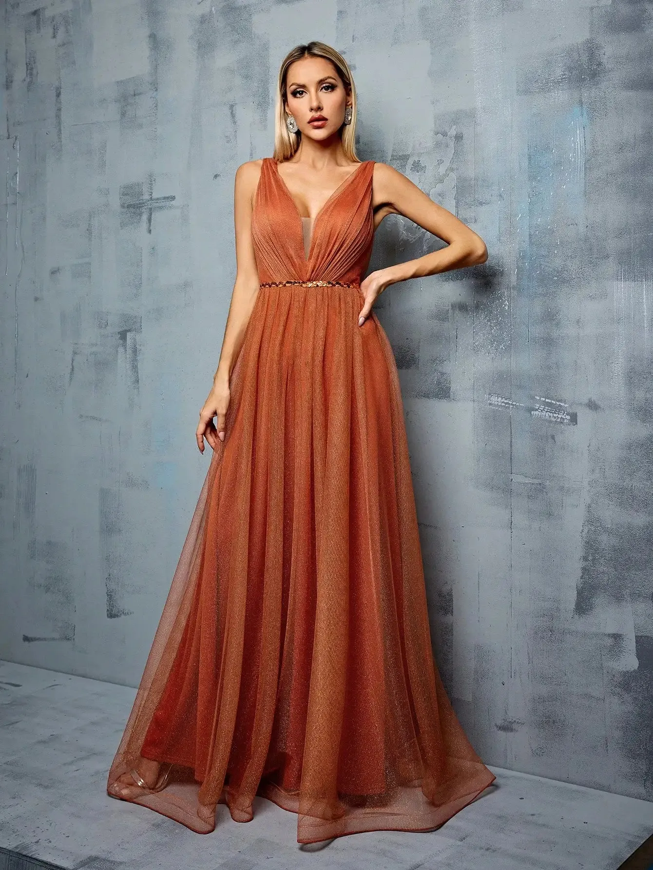 Vestido de Festa Longo Terracota V com Renda e Alça