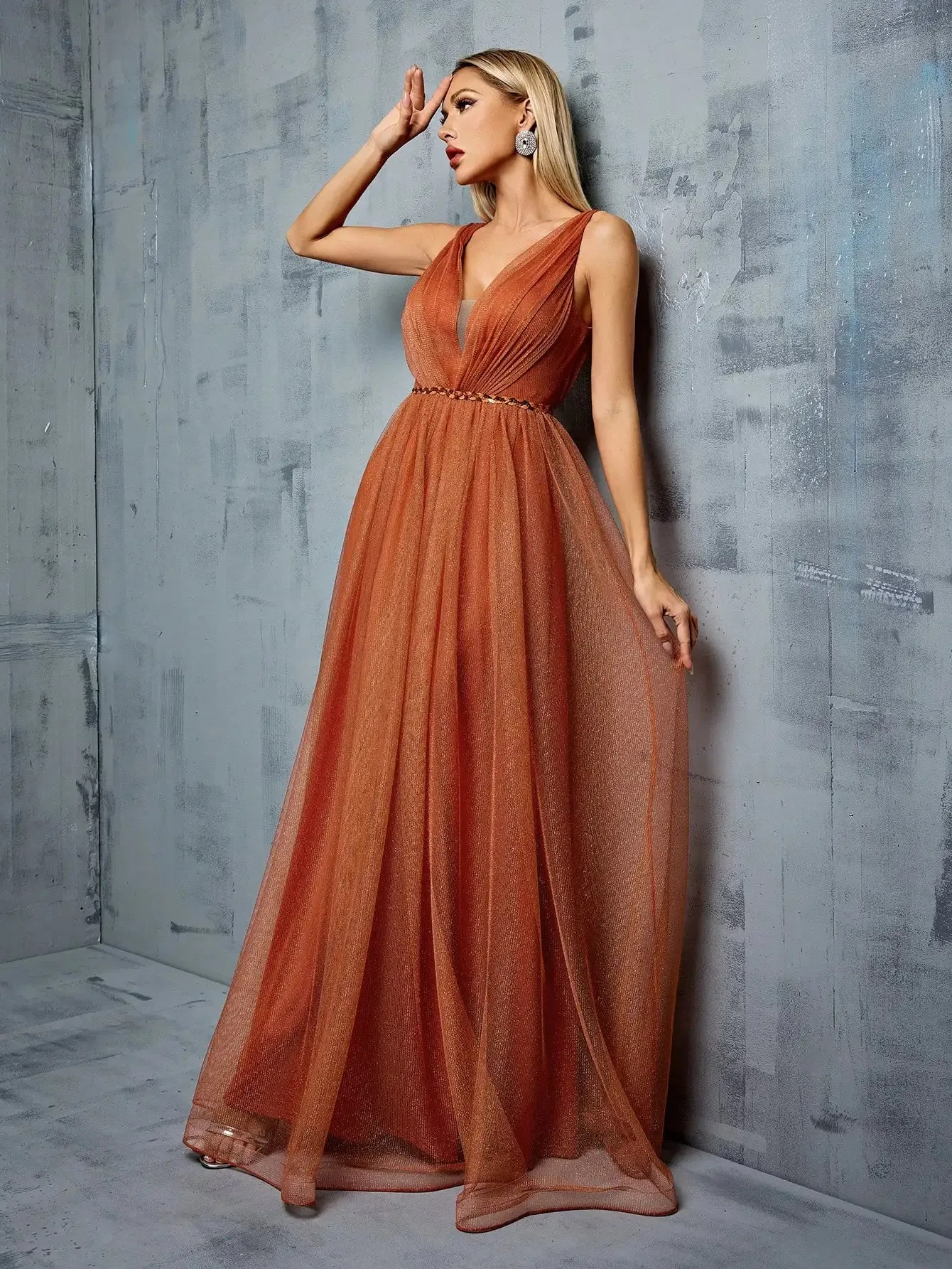 Vestido de Festa Longo Terracota V com Renda e Alça
