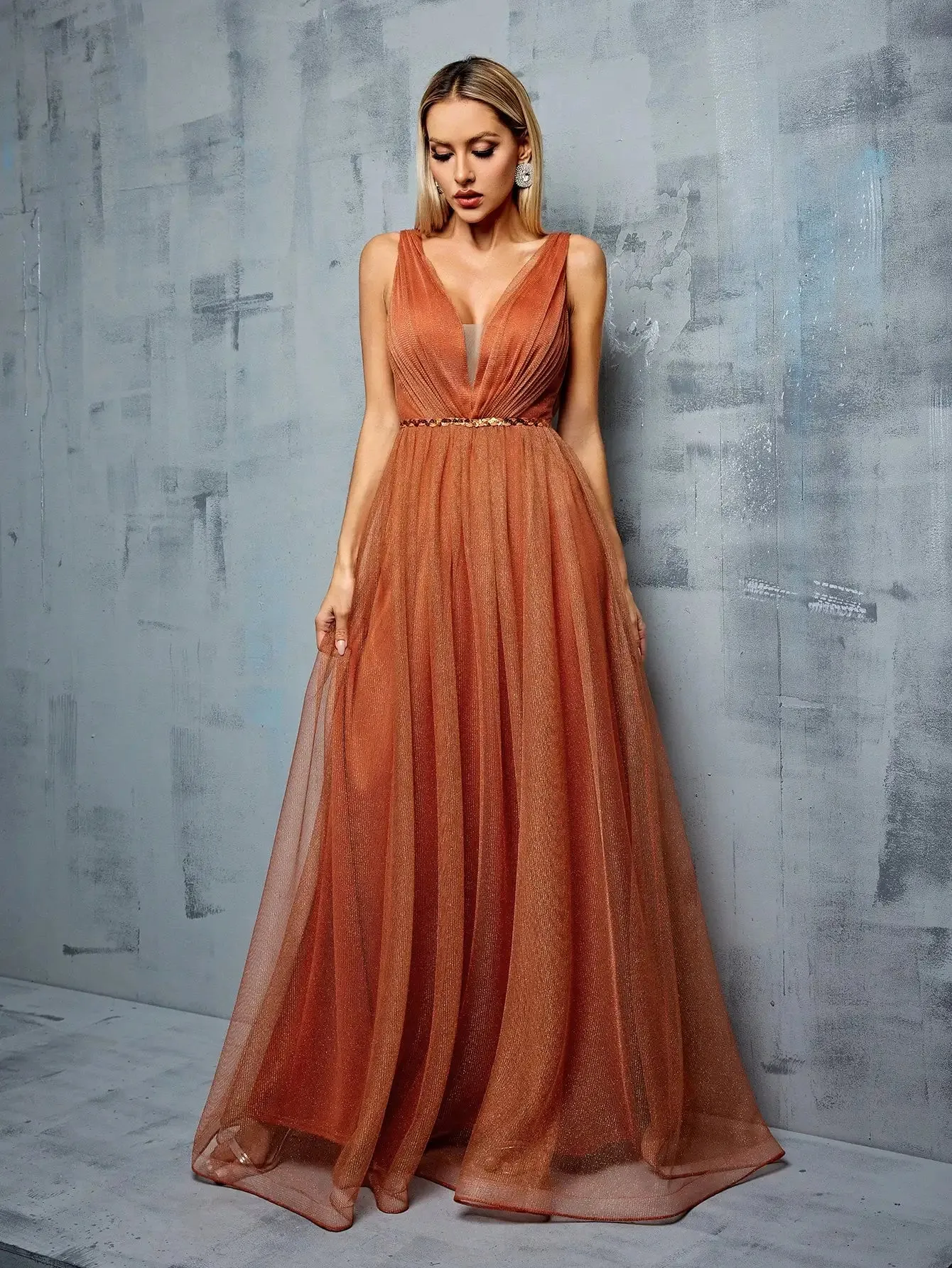 Vestido de Festa Longo Terracota V com Renda e Alça