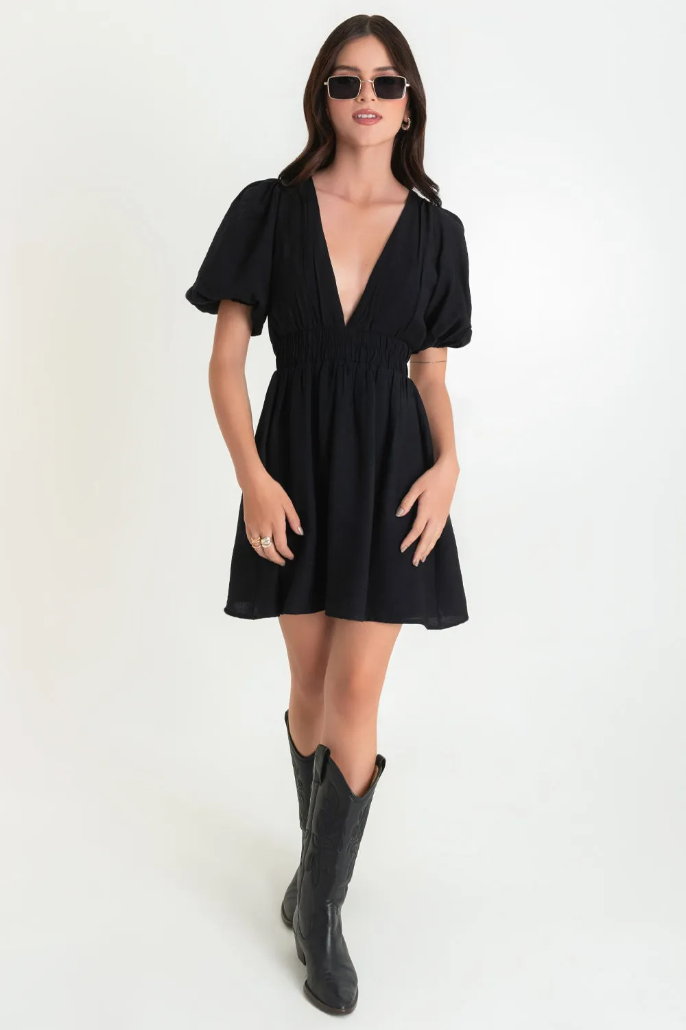Vestido manga corta escote v con plisados