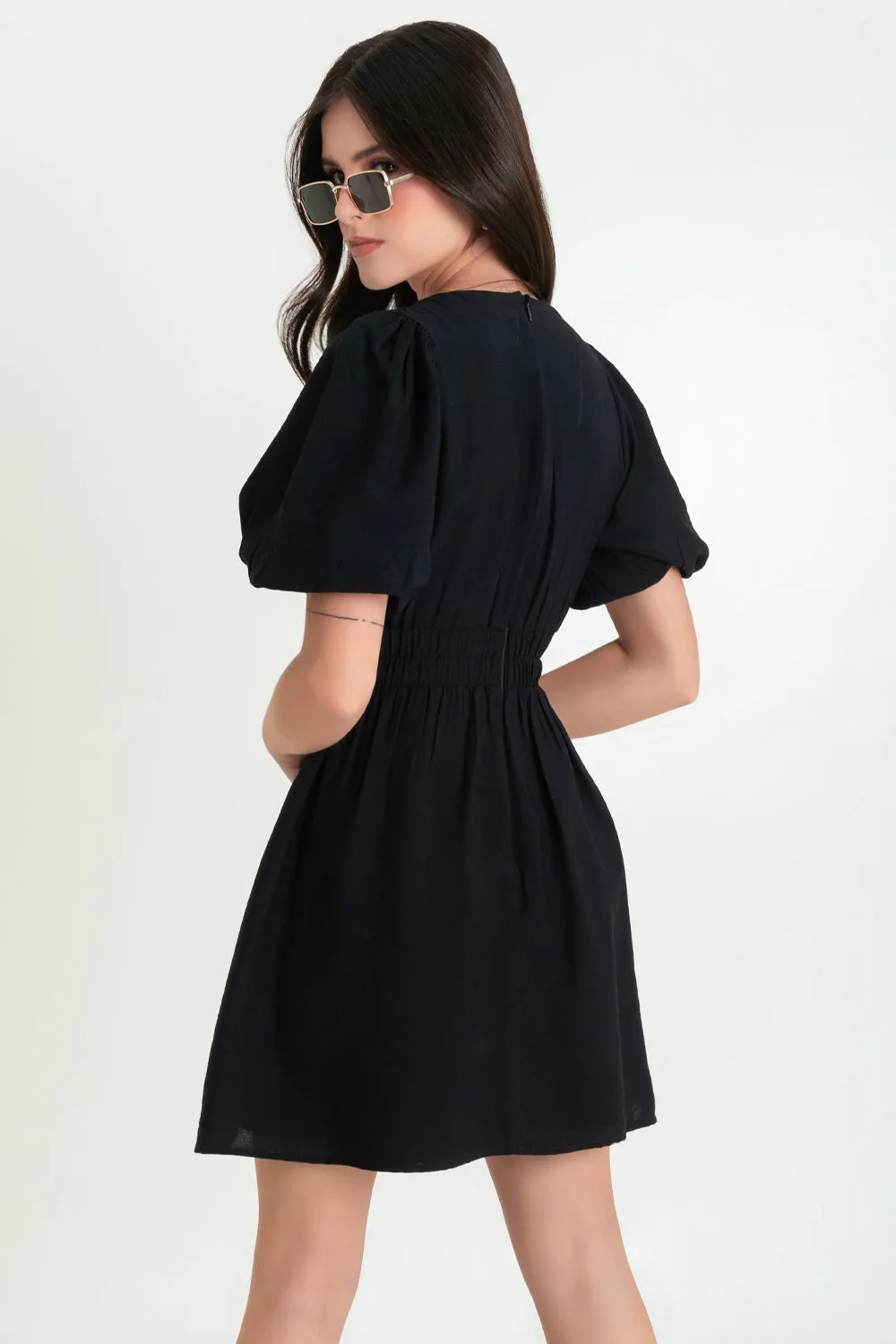 Vestido manga corta escote v con plisados