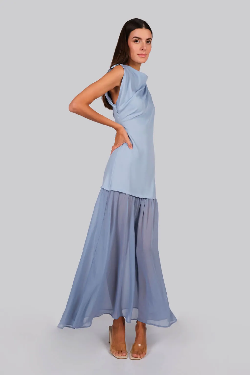 Vestido midi falda gasa