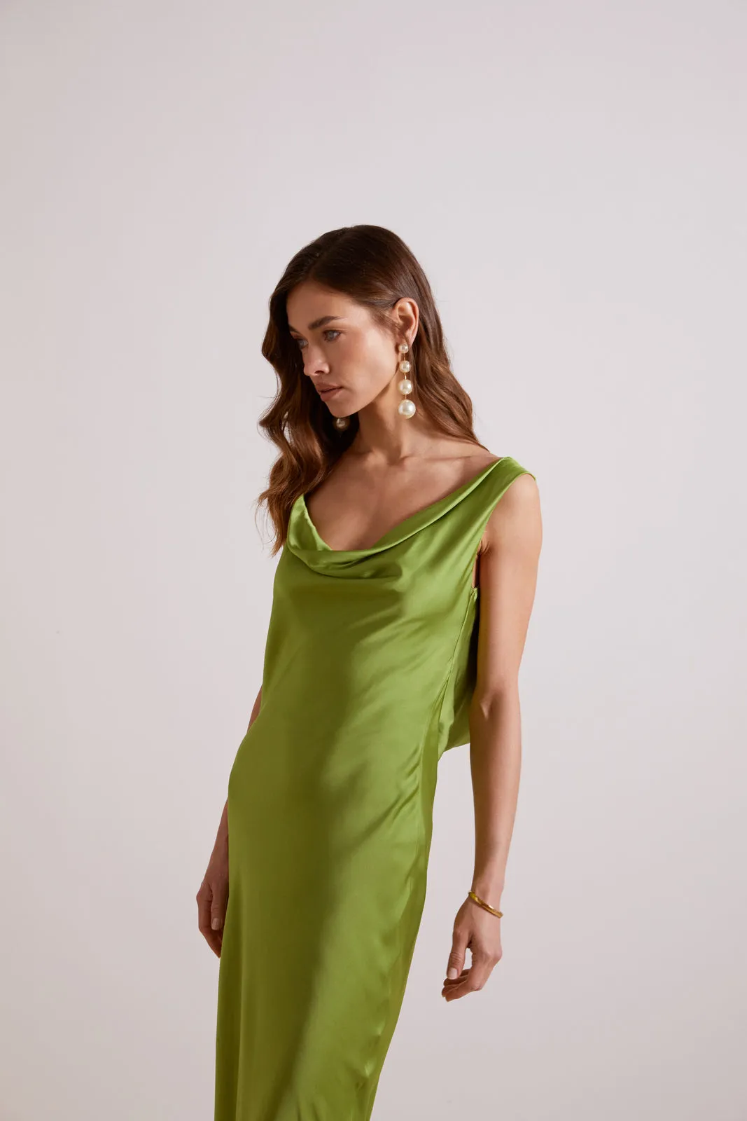VESTIDO VERDE FLUIDO COMPRIDO